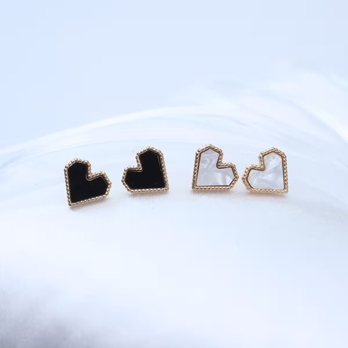 鋼飾&times;折紙愛心貝紋&times;耳釘&times;共二色-第2張