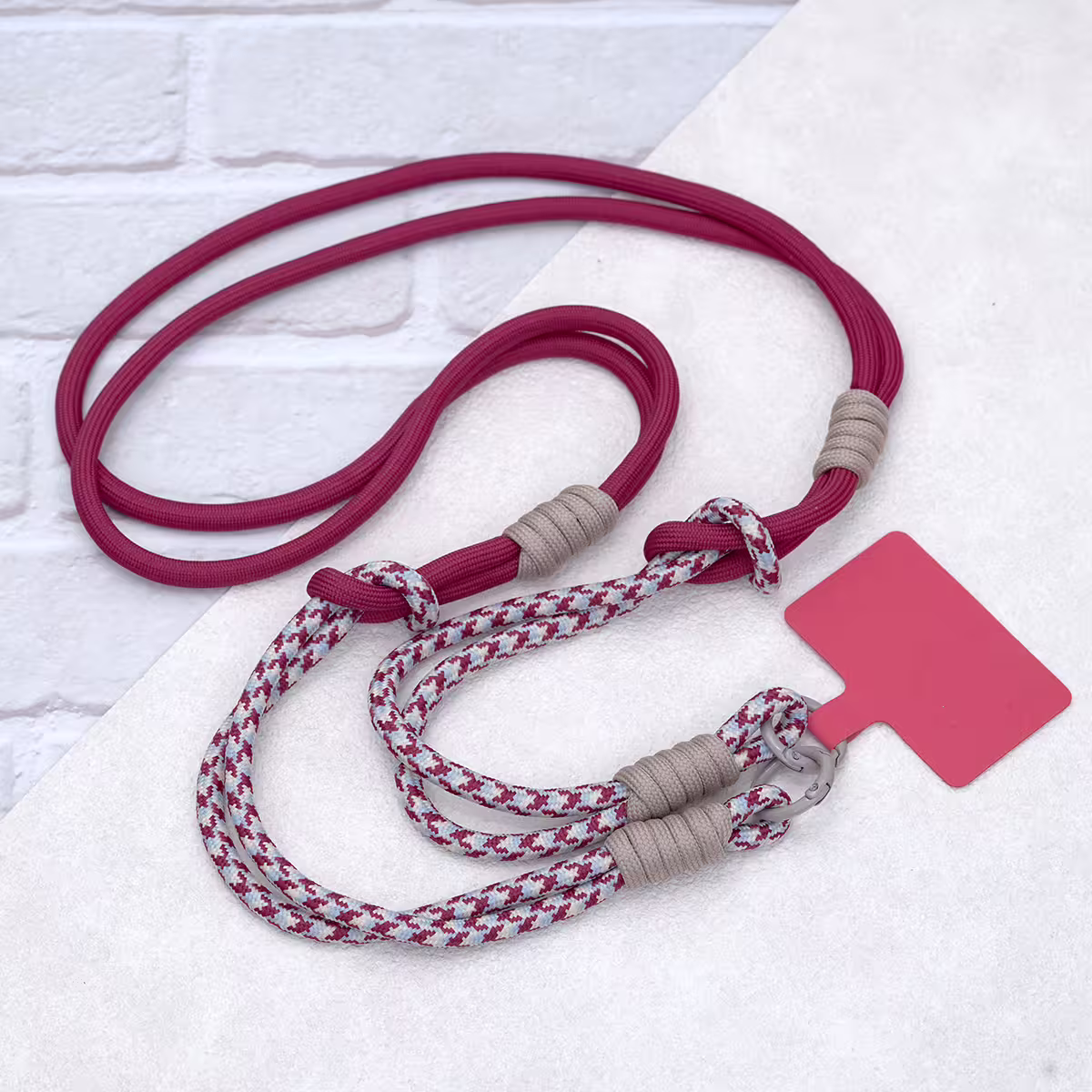 可延長運動風撞色&times;手機斜背&腕帶&times;兩用掛繩&times;紅藍紋理-第1張