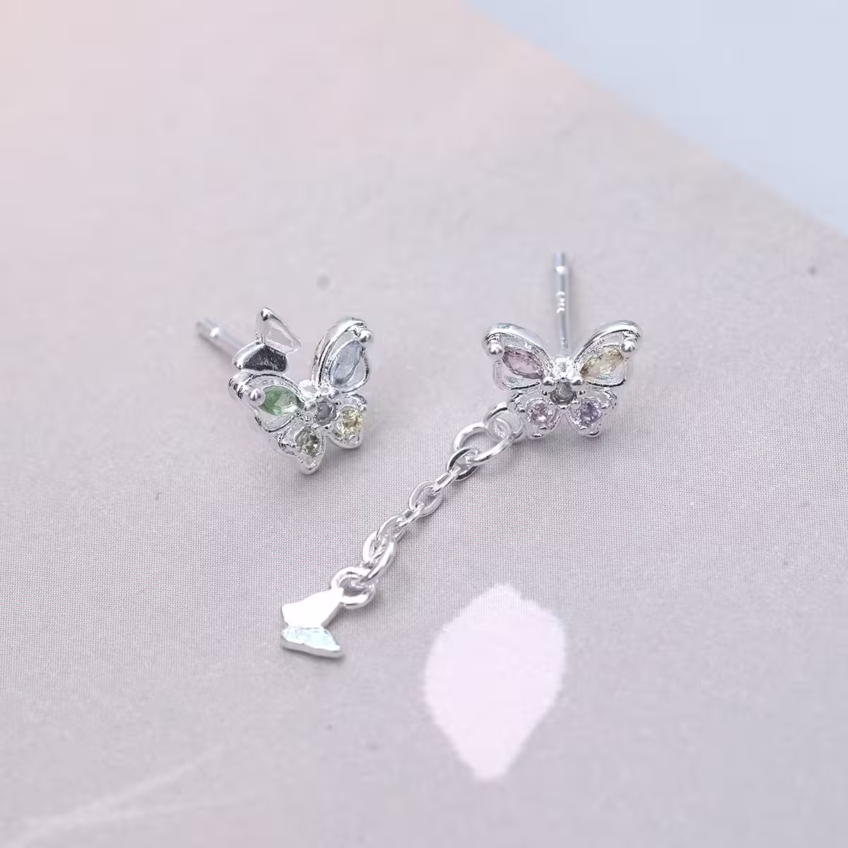 925銀針&times;蝴蝶彩晶&times;不對稱耳環-第5張