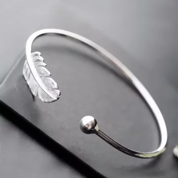 925銀飾×小羽毛×開口手環.avif