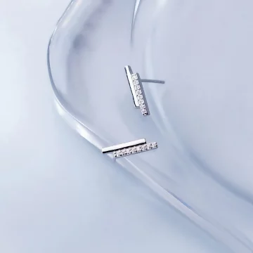 925銀針×雙排一字鑲鑽×耳針.avif