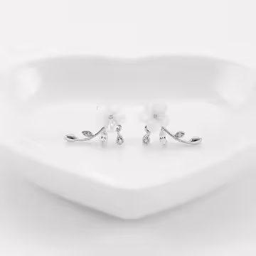 925銀針×小白花枝葉晶鑽×耳針