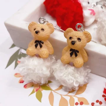 泰迪熊毛毛球×螺旋耳夾×共二色.avif