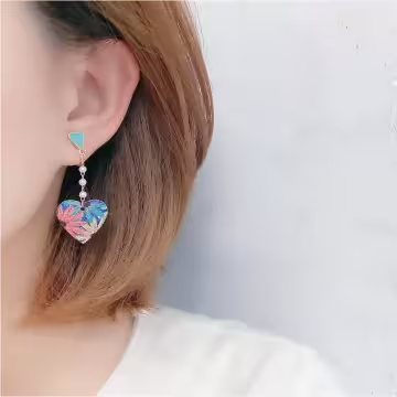 紙牌愛心花朵彩繪&times;不對稱螺旋耳夾