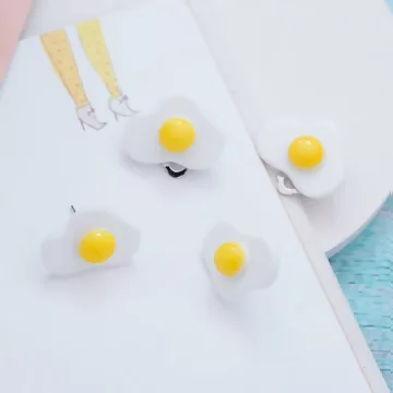 荷包蛋×耳環.avif