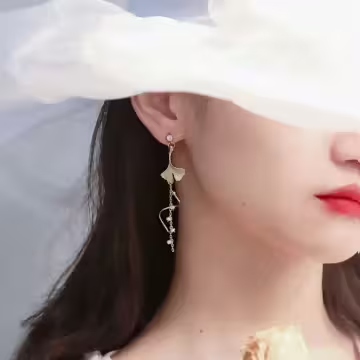 銀杏白貓螺旋流蘇×不對稱吊墜耳環