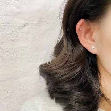 晶鑽十字架×磁吸耳夾/裝飾小物.avif