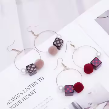 骰子毛球大圓圈×吊墜耳勾×共二色