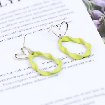 扭結綠圈圈愛心×吊墜耳環.avif