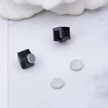 魔方晶石×磁吸耳夾/裝飾小物×共二色