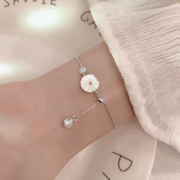 925銀飾×小白雛菊×抽拉手鍊.avif