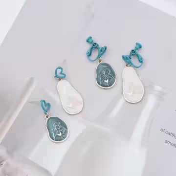 我的戀人撞色愛心&times;不對稱螺旋耳夾