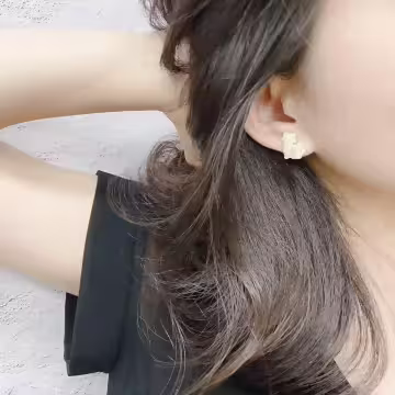 白貓粉櫻花卉×不對稱耳環