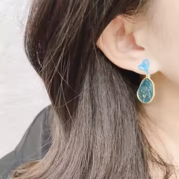 我的戀人撞色愛心&times;不對稱螺旋耳夾