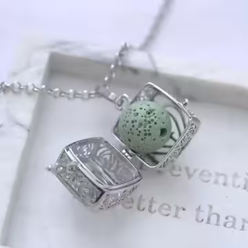 立方體皇冠×薰香火山石×長項鍊