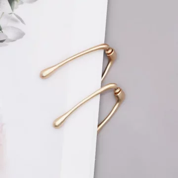 金色長短一字×後掛式吊墜耳環.avif