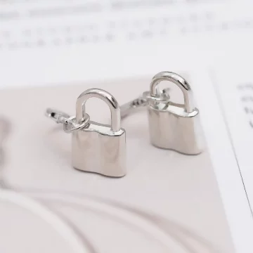 個性金屬鎖頭×吊墜耳扣.avif
