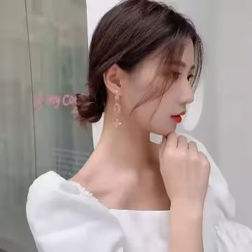 華麗宮廷月亮粉晶×不對稱吊墜耳環