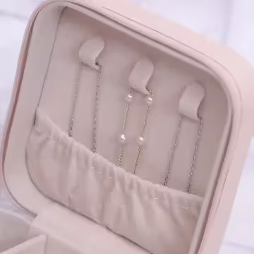 細紋皮革×拉鍊飾品盒×嫩粉