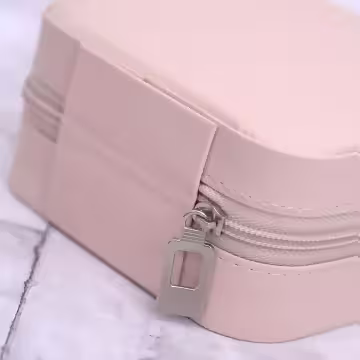 細紋皮革×拉鍊飾品盒×嫩粉