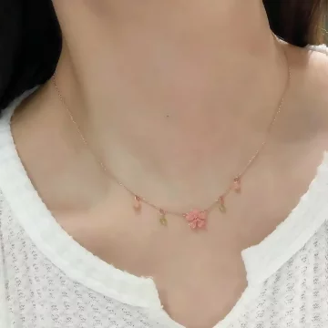 櫻花垂墜小珠珠×鎖骨項鍊.avif