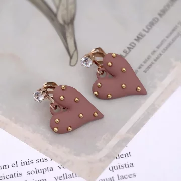 金色波點愛心×三角耳夾.avif