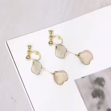 炫粉銀杏葉花瓣×螺旋耳夾