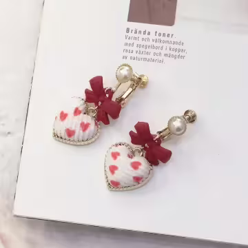 紅結絨布愛心&times;螺旋耳夾