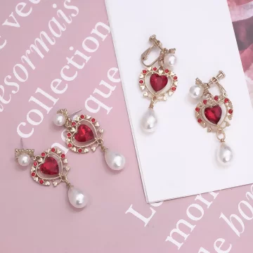 紅心華麗水滴珍珠×吊墜耳環.avif