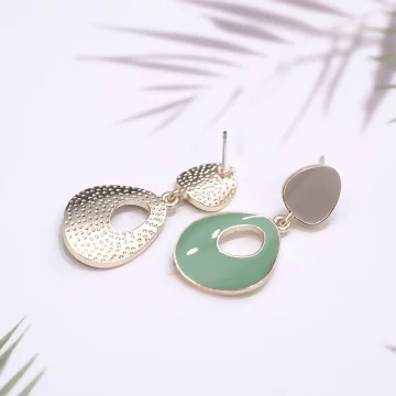 莫蘭迪淡綠弧型×吊墜耳環.avif