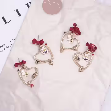 紅領結愛心撲克牌兔子×不對稱三角耳夾