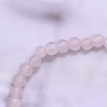 細串粉水晶愛心&times;固定式串珠手鍊