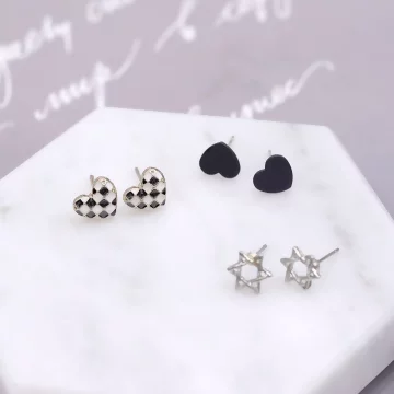 黑白格子愛心星星×三套件耳環組.avif