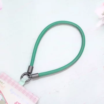 單色簡約皮革×手機斜背雙勾掛繩×淺綠.avif
