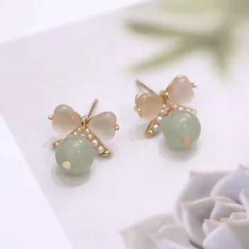 貓眼蝴蝶結綠珠珠×吊墜耳環.avif