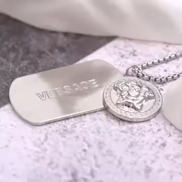 梅杜莎字母吊牌×中性長項鍊