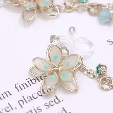 櫻花綻放×矽膠U型耳夾×共二色