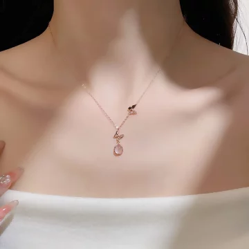 蝴蝶蛋白小水滴×鎖骨項鍊 .avif