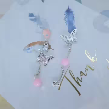 愛心蝴蝶串珠&times;不對稱吊墜耳環&times;共兩色