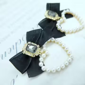 黑緞面領結珍珠愛心&times;吊墜耳環