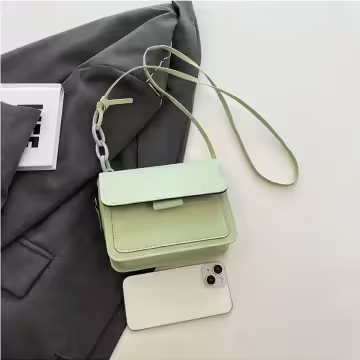 不對稱背帶掀蓋小方包×斜背包×綠色