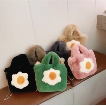 毛絨絨荷包蛋×鍊條斜背包×灰色.avif