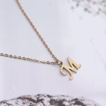316鋼飾×經典M字母×鎖骨項鍊×金色