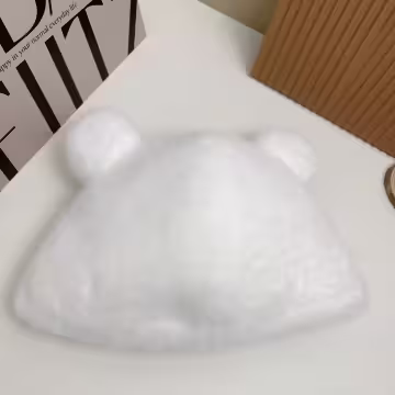 毛絨小熊×毛帽×米白