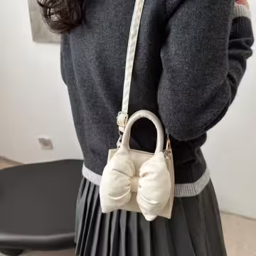 澎澎蝴蝶結小廢包×斜背包×白色