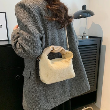 皺折提把毛絨小包方×斜背包×卡其.avif