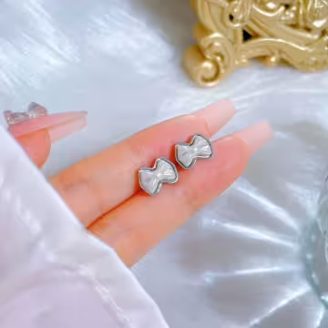 316鋼飾×白色可愛蝴蝶結×耳釘