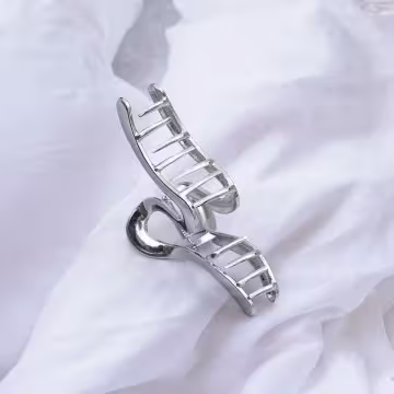 隨性線條×鯊魚夾×銀色