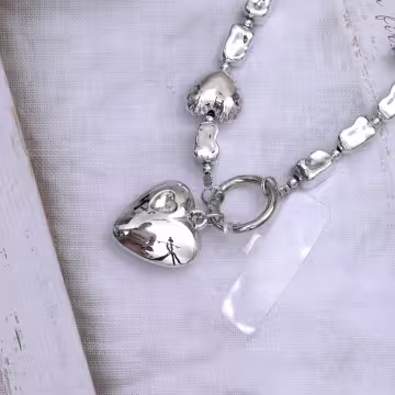 銀色大愛心&times;手機腕帶掛繩