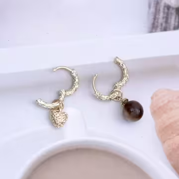 琥珀色圓珠愛心&times;吊墜耳扣